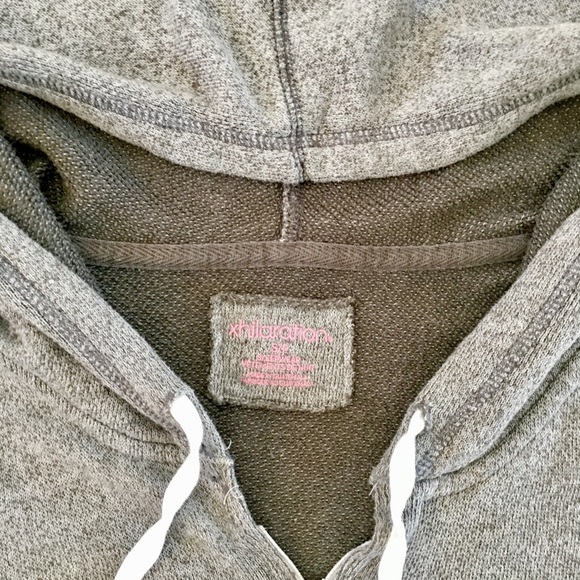 *SOLD*Woman’s Xhilaration Zip Up Hoodie - Picture 2 of 4